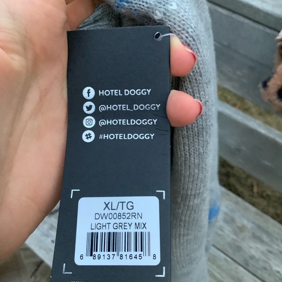 HOTEL DOGGY Christmas Graphic Knit DOG Sweater Large Light Gray BRAND NEW SZ XL - Picture 5 of 8